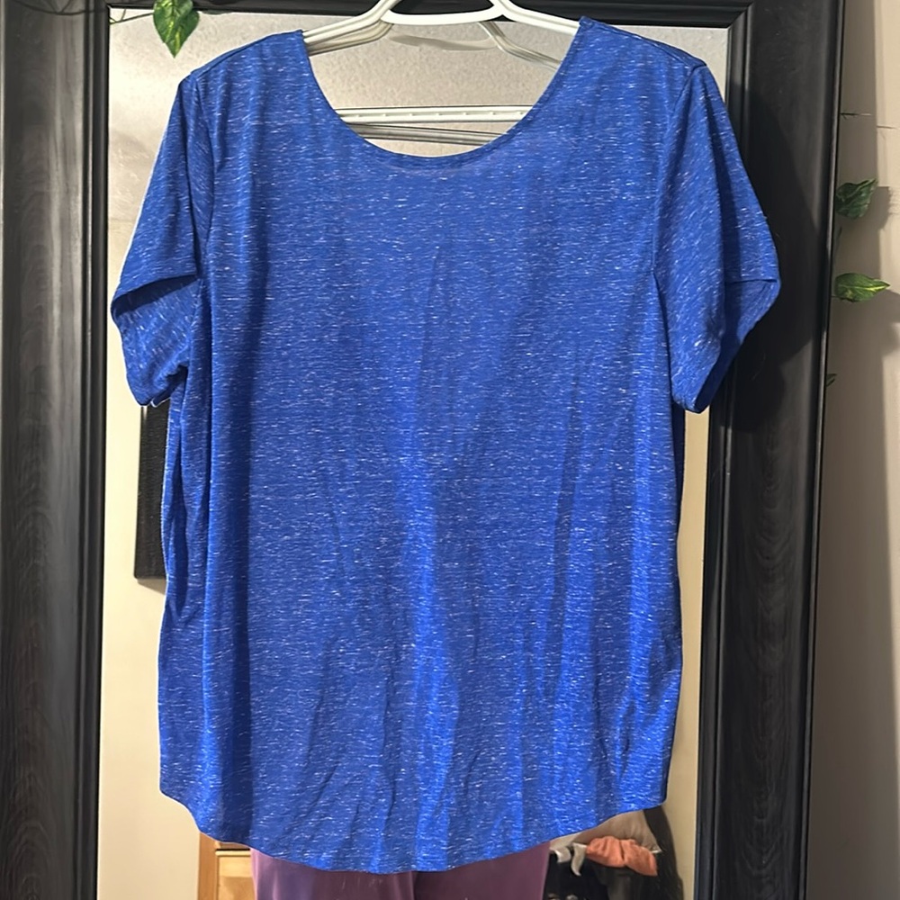 Athleisure tee